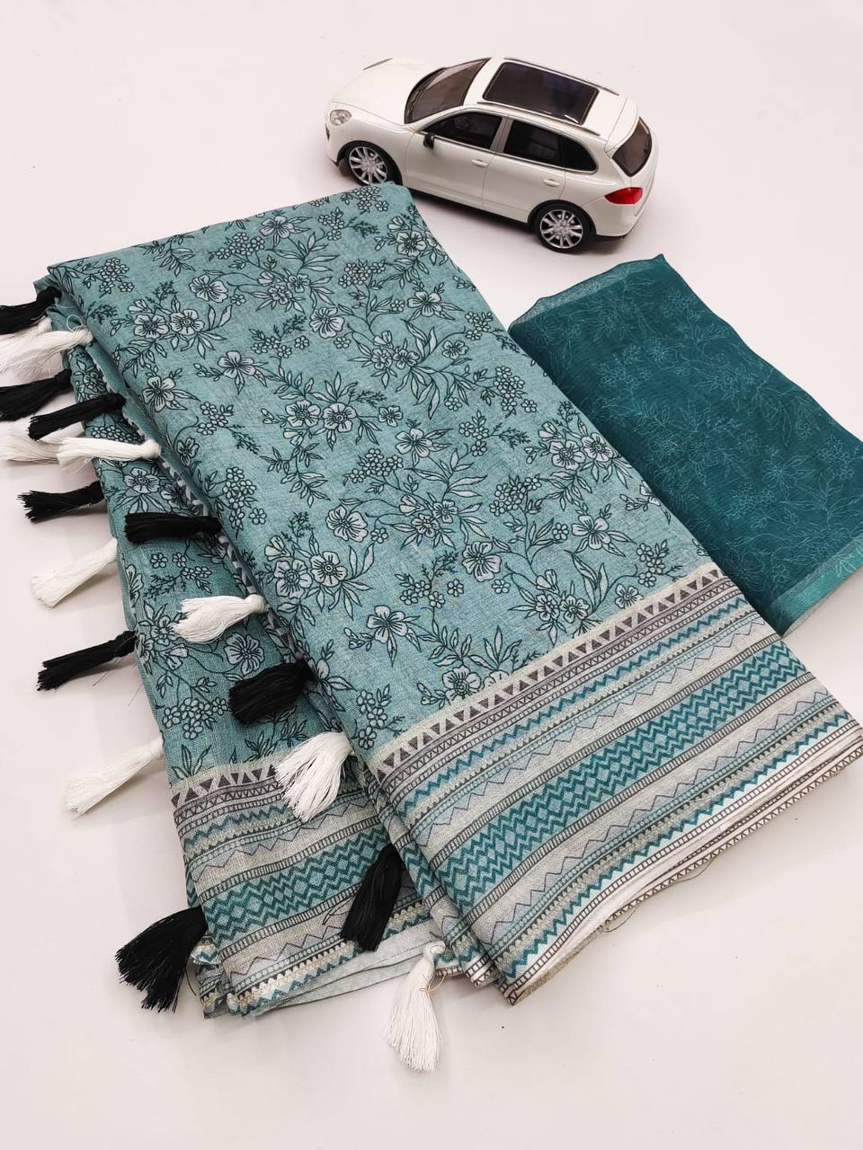 Fabric Linen saree