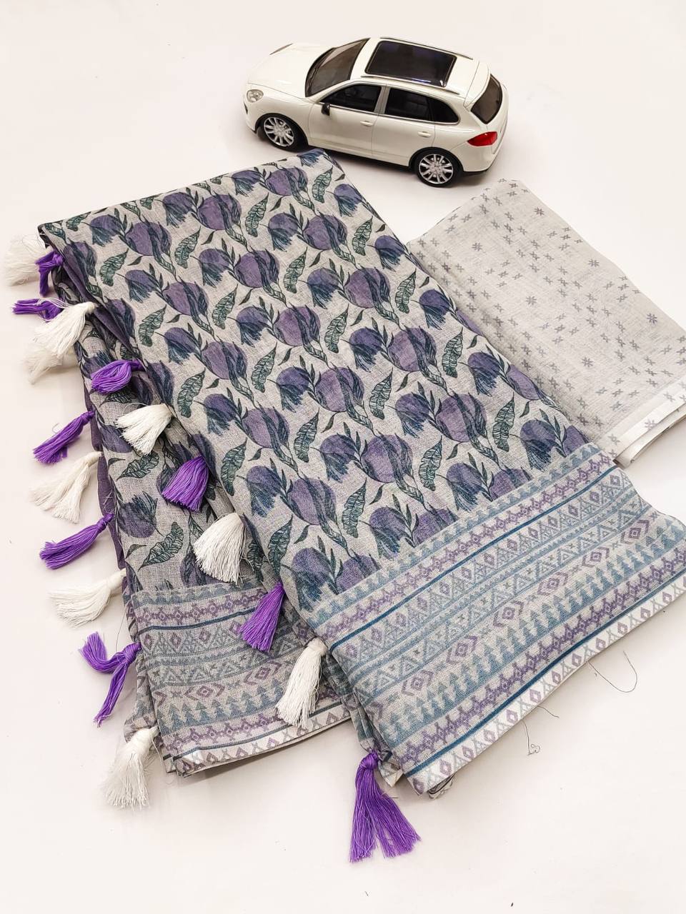 Fabric Linen saree
