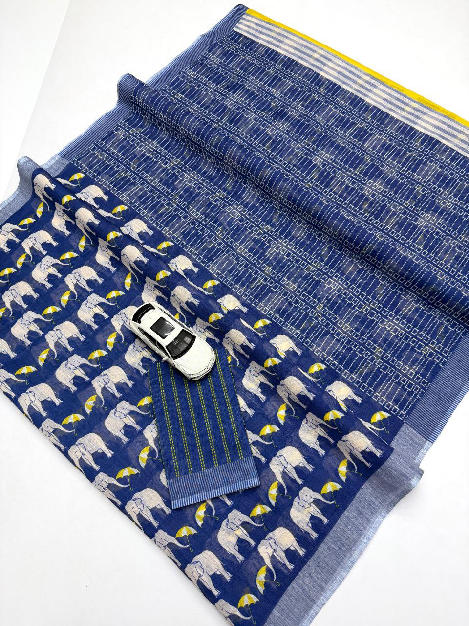 Fabric - Plain Linen Saree